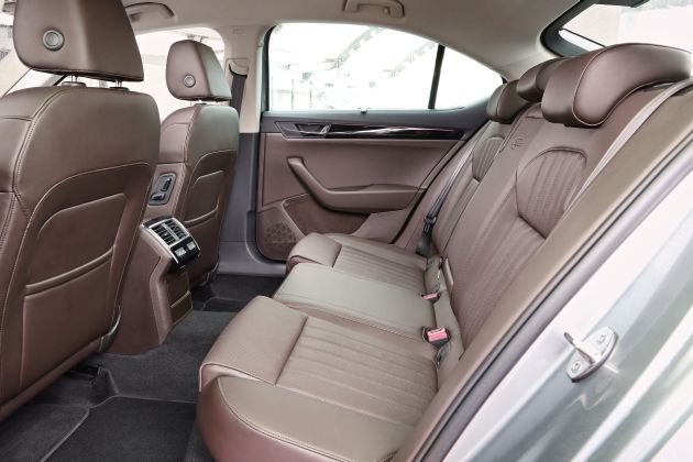 Skoda Superb:
Skoda Superb