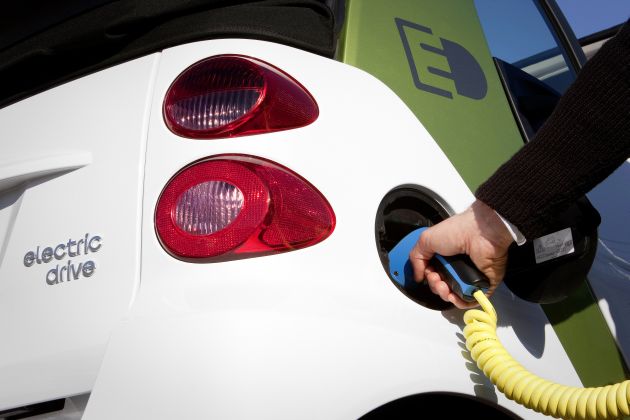 Smart fortwo electric drive:
smart fortwo
