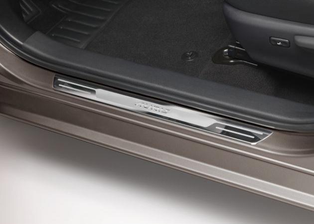 Toyota Auris:
Toyota Auris