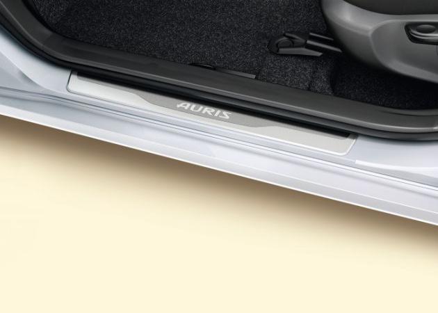 Toyota Auris:
Toyota Auris