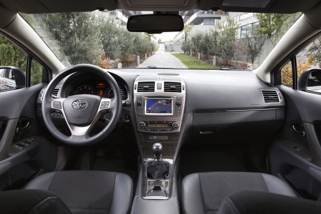 Toyota Avensis:
Toyota Avensis 
