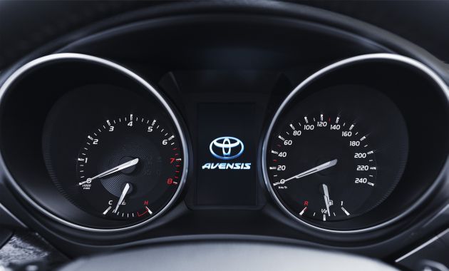Toyota Avensis :
Toyota Avensis