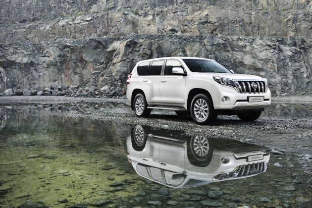 Toyota Land Cruiser:
Toyota Land Cruiser