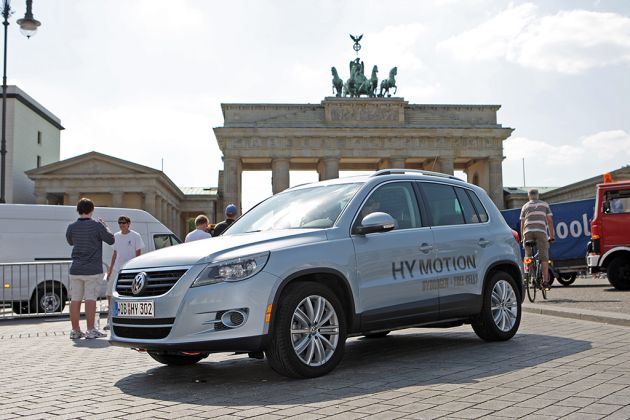 Volkswagen Tiguan HyMotion:
DB2008AU01363