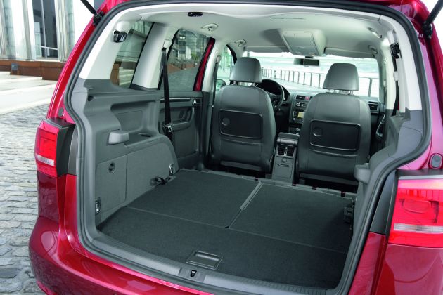 Volkswagen Touran:
DB2011AU00363
