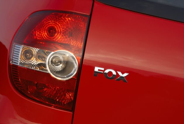 VW Fox:
DB2005AU00411