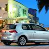 Heck- und Seitenpartie des VW Golf-7