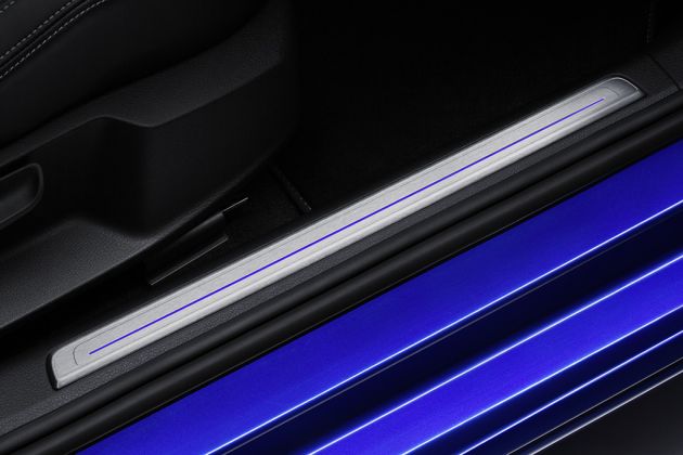 VW Golf R Variant:
VW Golf R Variant