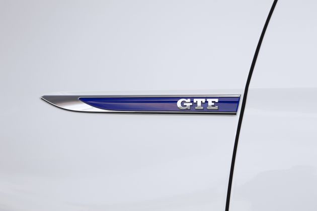 VW Passat GTE:
VW Passat GTE