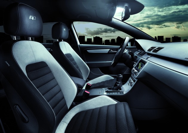 VW Passat R-Line:
VW Passat R-Line