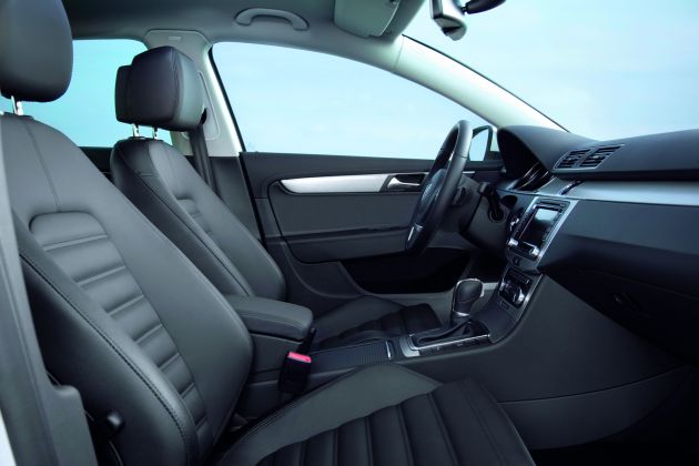 VW Passat 2010:
DB2010AU01277