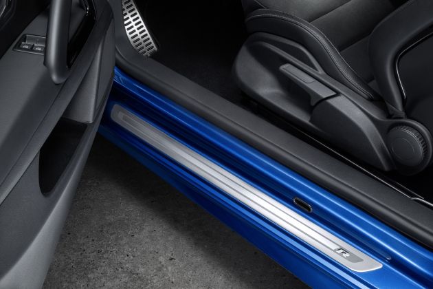 VW Scirocco R:
VW Scirocco R