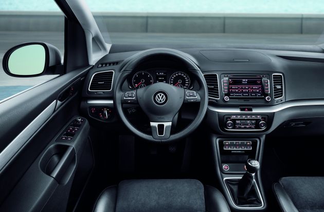 VW Sharan 2010 :
DB2010AU00225