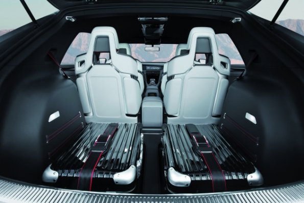 Ein Blick in den Laderaum der VW Studie Cross Coupé