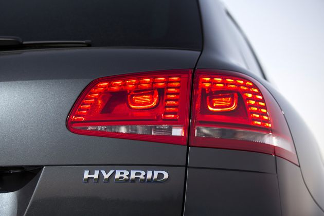 VW Touareg Hybrid :
VW Touareg Hybrid 