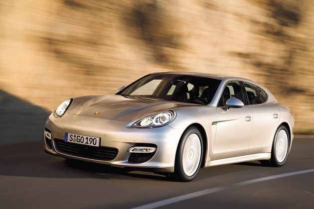 Porsche Panamera:
Porsche Panamera