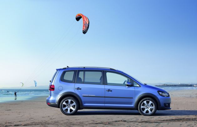 VW CrossTouran :
DB2010AU01004