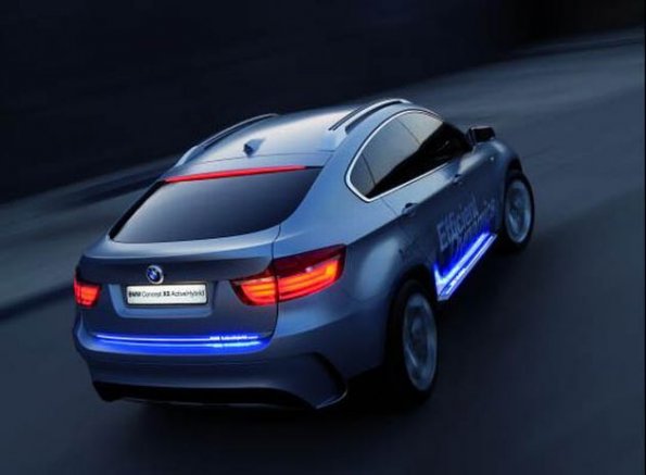 Heckansicht des BMW Concept X6 Active Hybrid 1