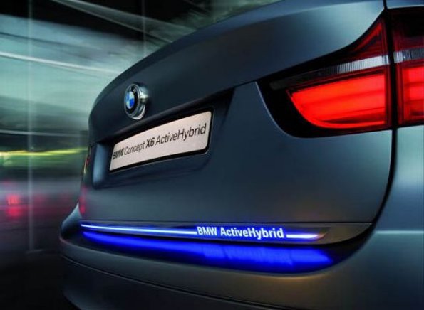 Emblem Active Hybrid am BMW Concept X6 Active Hybrid 1