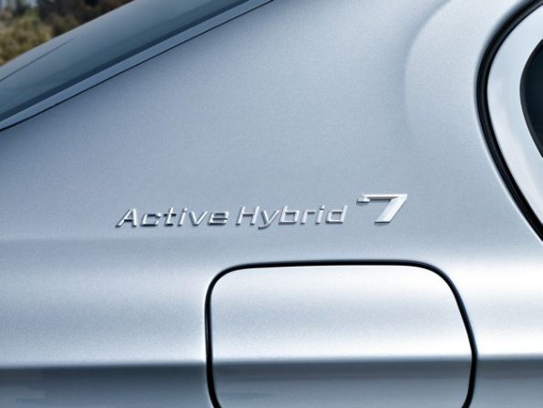 Das Label des BWM Active Hybrid 7