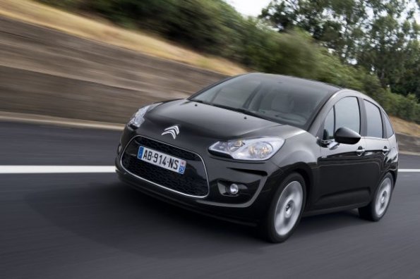 Frontansicht des neuen Citroen C3 : Sieben Motoren zum Start, drei Diesel, vier Benziner. 2010 soll ein Spar-Modell kommen.