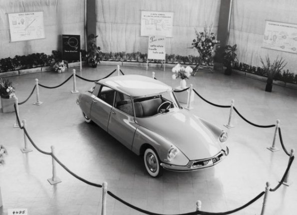 Front / Obenansicht des Citroen DS 1