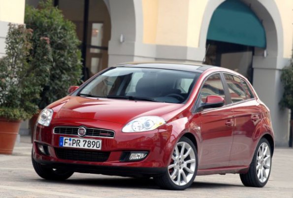 Front- / Seitenansicht des Fiat Bravo