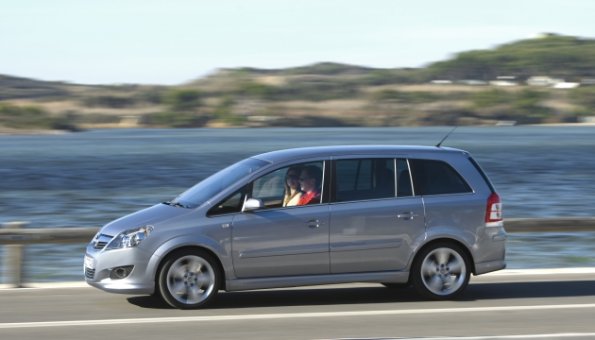 Seitenansicht des Kompaktvans Opel Zafira: Platz und Flexibilität gelten bei dem Auto als zentrale Vorteile