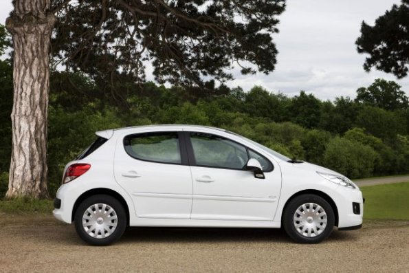 Seitenansicht des Peugeot 207 99G: Ab 16.500 Euro können Käufer zuschlagen