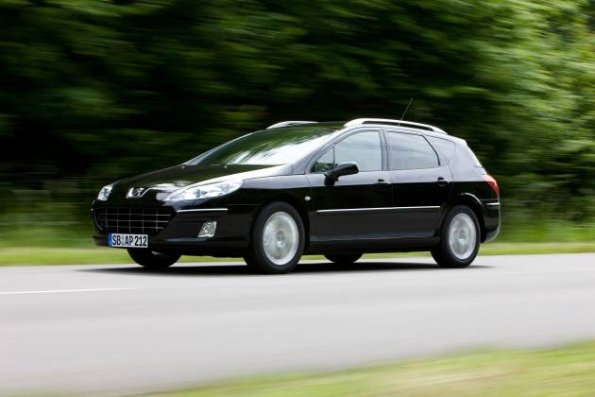 Seitenansicht des Peugeot 407: Die Limousine ist in Frankreich beliebt und auch außerhalb der Landesgrenzen erfolgreich