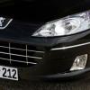 Detailaufnahme des Peugeot 407: Frontscheinwerfer