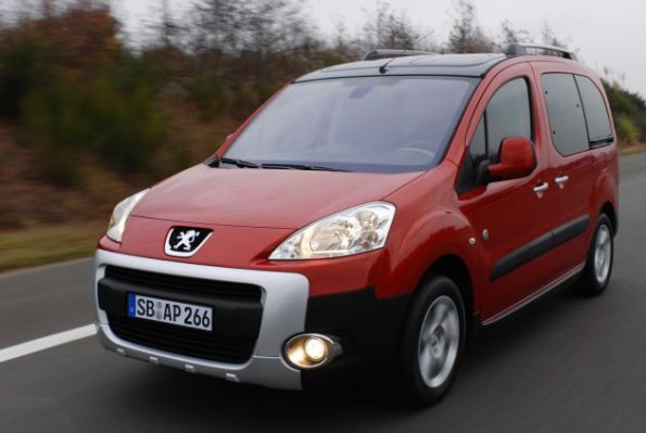 Frontansicht des Peugeot Partner Tepee