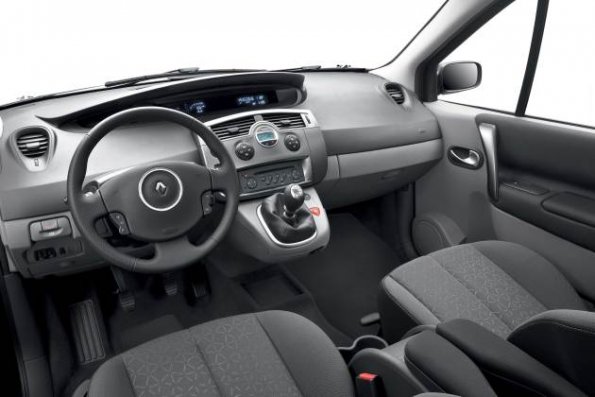 Das Instrumentenpult im Renault Grand Scenic