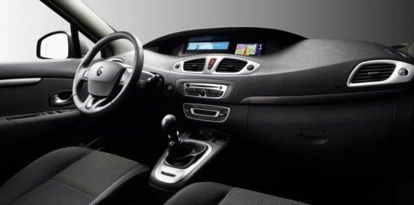 Ein Blick auf das Instrumentenpult im Renault Grand Scenic