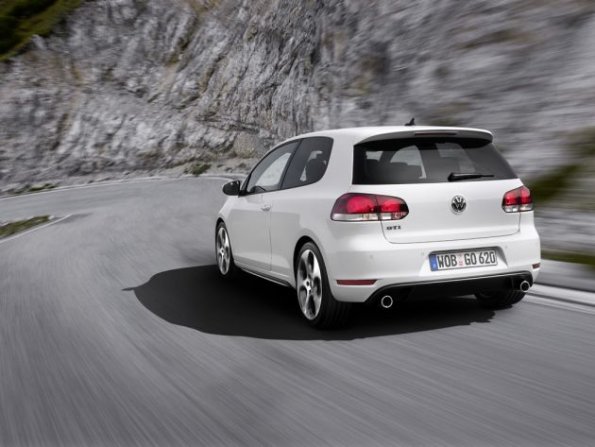 Heckansicht des VW Golf GTI (2008)