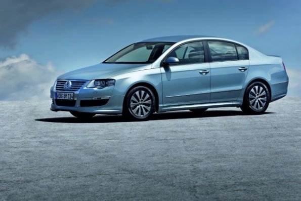 Seitenansicht des VW Passat Bluemotion