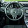 Der Arbeitsplatz des Fahrers im VW Passat Bluemotion