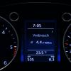 Die Multifunktionsanzeige MFA im VW Passat Bluemotion