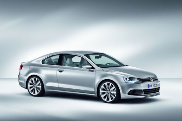 Die Seitenansicht des Volkswagen New Compact Coupe