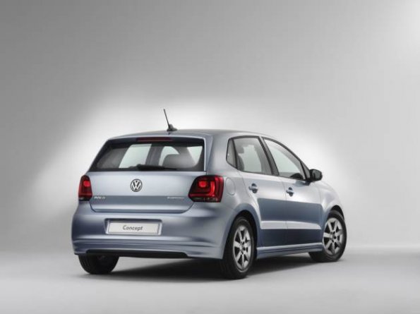 Heckansicht des Polo BlueMotion: Volkswagen peilt einen Verbrauch von 3,3 Litern auf 100 Kilometer an. 