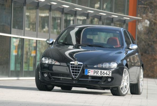 Frontansicht des Alfa Romeo 147