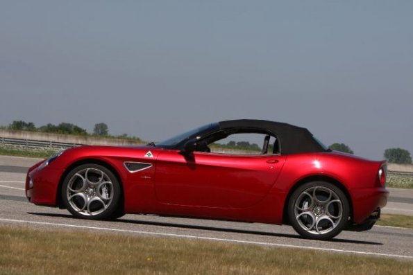 Seitenansicht des Alfa 8C Spider