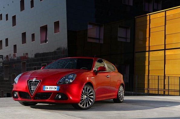 Der Alfa Romeo Giulietta in der Frontansicht