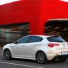 Die Aufnahme zeigt die Seitenansicht des Alfa Romeo Giulietta