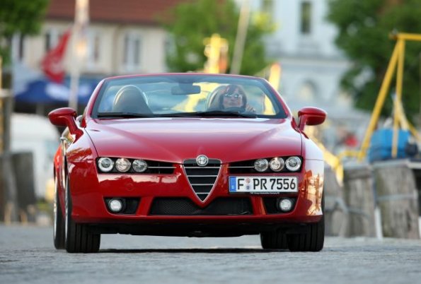 Der Alfa Romeo Spider in der Frontansicht