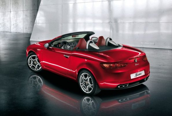 Heck- und Seitenansicht des Alfa Romeo Spider