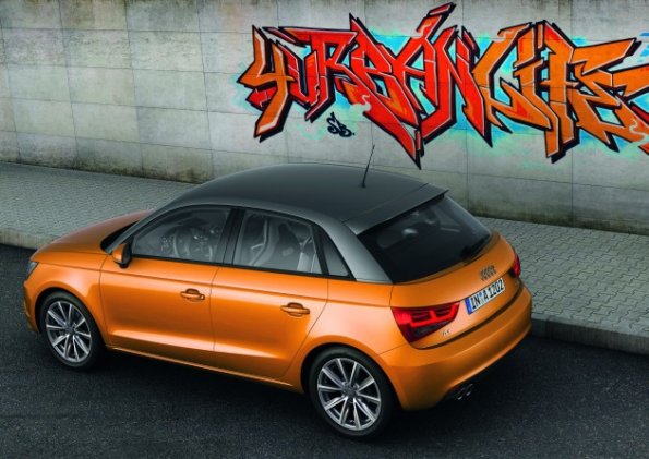 Der Audi A1 Sportback S line von der Seite aufgenommen 