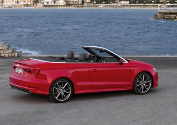 Der Audi A3 Cabrio in der Seitenperspektive Farbe: Misanorot Perleffekt