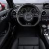 <p>Das Cockpit im Audi A3 Sportback e-tron Farbe: Misanorot</p>