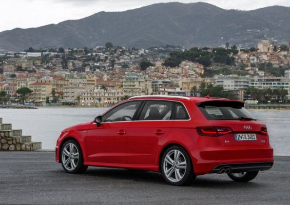 Heck- und Seitenpartie des Audi A3 Sportback S line